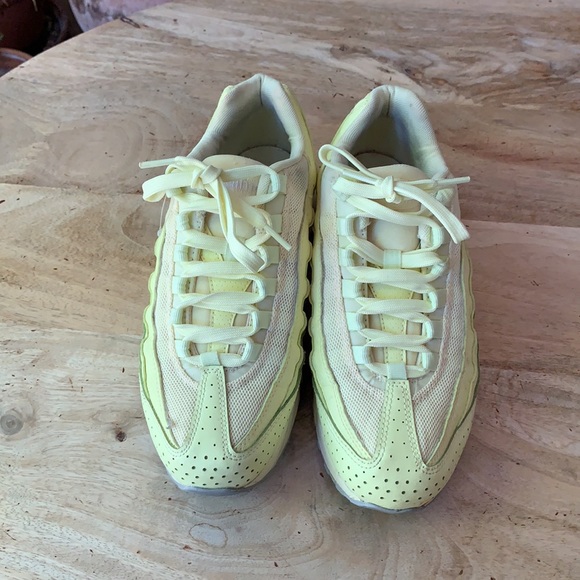 NIKE Air Max 95 SE GS ‘Citron’ Sneakers - Size 6Y - Picture 2 of 8
